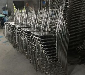 Thanh lý bàn ghế inox cũ giá tốt
