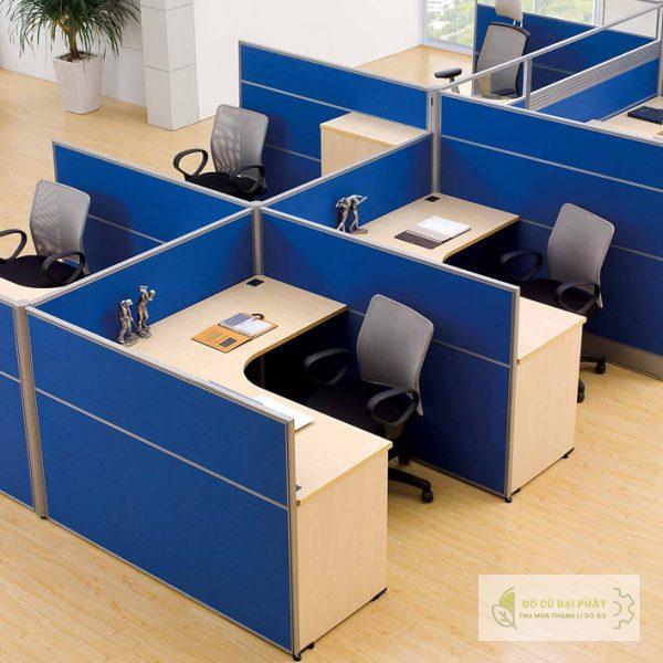 Nhân viên Đại Phát báo giá thu mua bàn ghế văn phòng cũ tận nơi